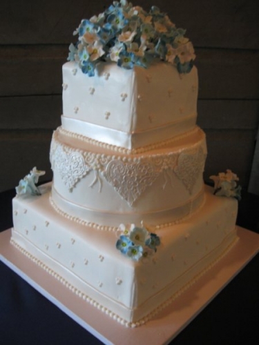 Signature Cakes by Vicki - Signature Cakes - White Cake Sugar Flowers