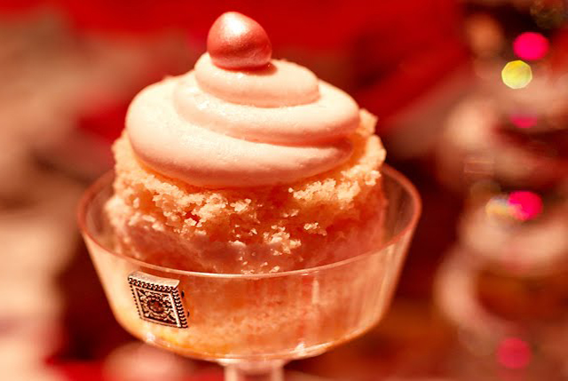 CRUMB-Cake-vs-Cupcakes