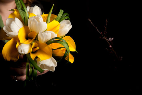 calla lily and tulip bouquet