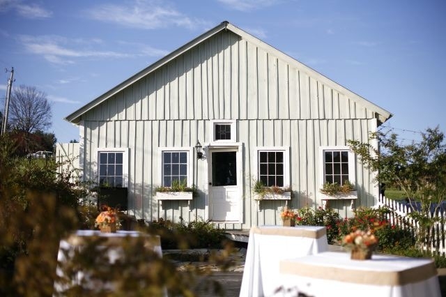 Enchanted Florist Southern Farm Wedding Photo