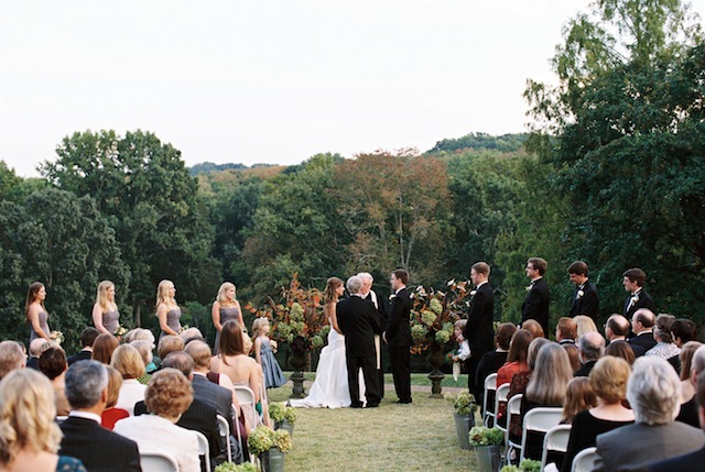 outdoor nashville wedding, traditional, cheek wood, luxury wedding, kate murphy photography