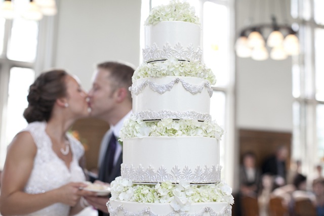 christian bride weds at scarritt bennett wedding with regalo design, dulce dessert cake