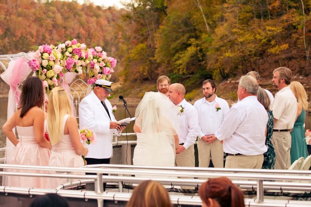 nashville-real-wedding-boat-jonathon-campbell-photography-6