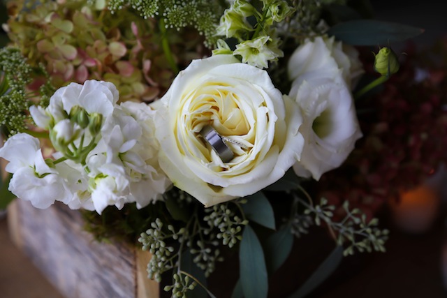 outdoor tennessee wedding, genys bridal gowns, genys florals