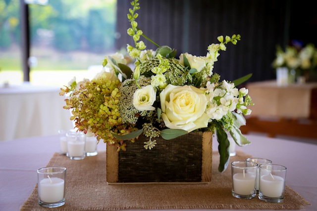 outdoor tennessee wedding, genys bridal gowns, genys florals