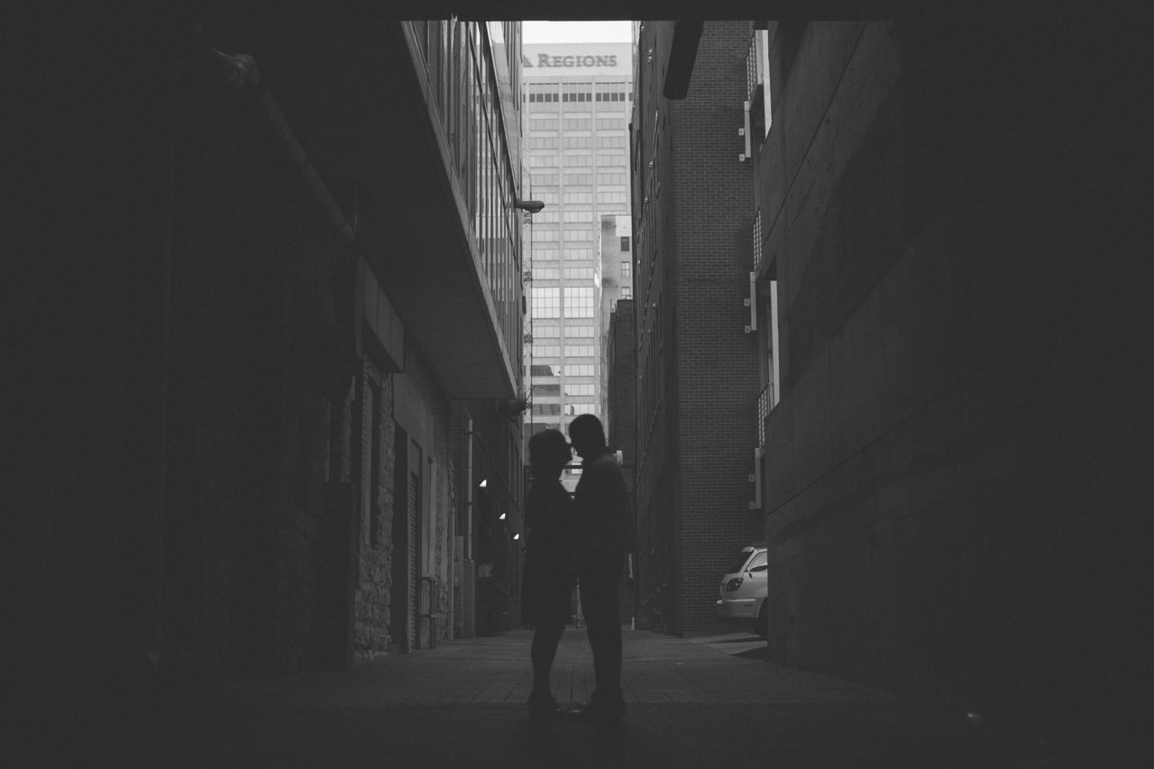 downtown engagement photos nashville by donald yeager