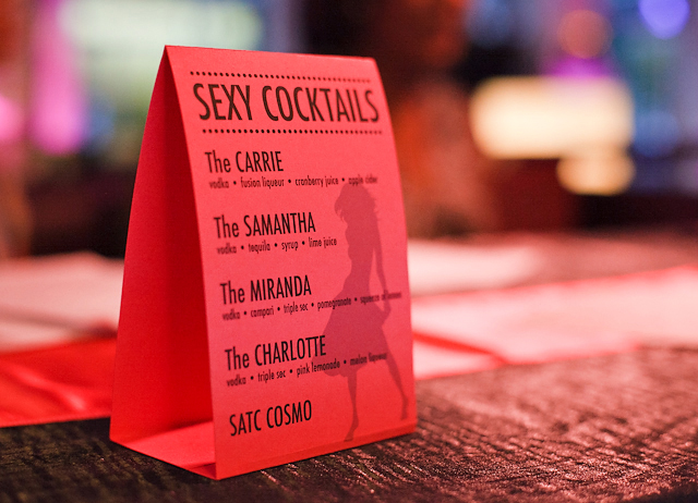 SATC2-Sexy-Cocktails-signage