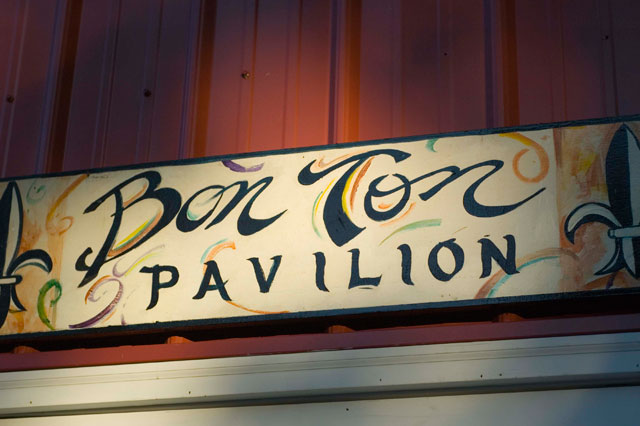 Cajun-Lake-Lodge-nashville-TN-wedding-venue