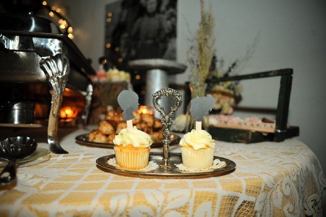 american, vintage, nashville wedding, autumn, yellow, grey, marathon village