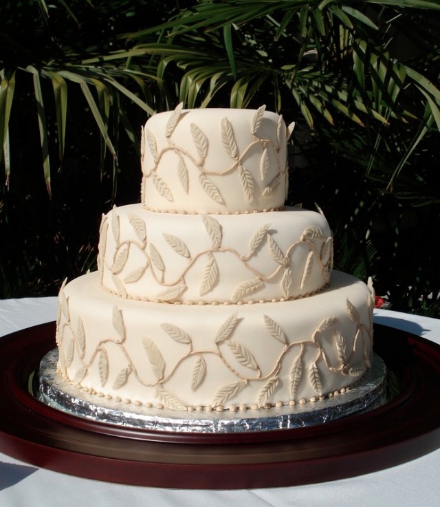 leaf wedding cake nashville