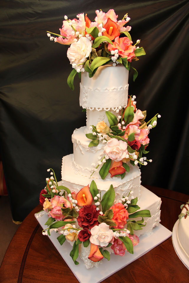 Chelsea-garden-party-wedding-cake