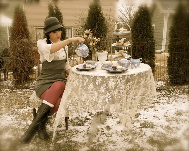 Bridesmaids-bridal-party-day-tea-party-group-activity-nashville