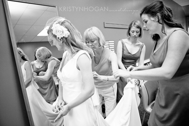 Kristyn-Hogan-Lifestyle-Wedding-photographer-loveless-cafe-barn-reception-country-wedding-turqoise-and-yellow