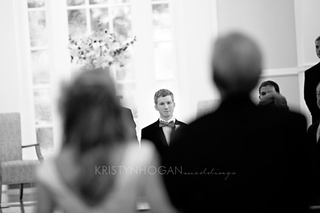 Kristyn-Hogan-Lifestyle-Wedding-photographer-loveless-cafe-barn-reception-country-wedding-turqoise-and-yellow