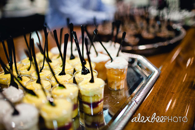 wedding-cake-bar-dessert
