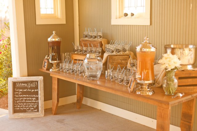 front porch farms, nashville wedding, fall, mrs. j's baking and catering