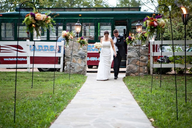 Nashville-wedding-trolley-rental