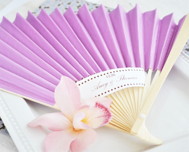 paper-bamboo-fans-favors