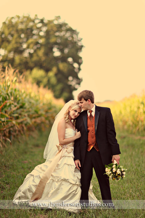 Street-Tuxedo-specialty-wedding-tuxedo-rental