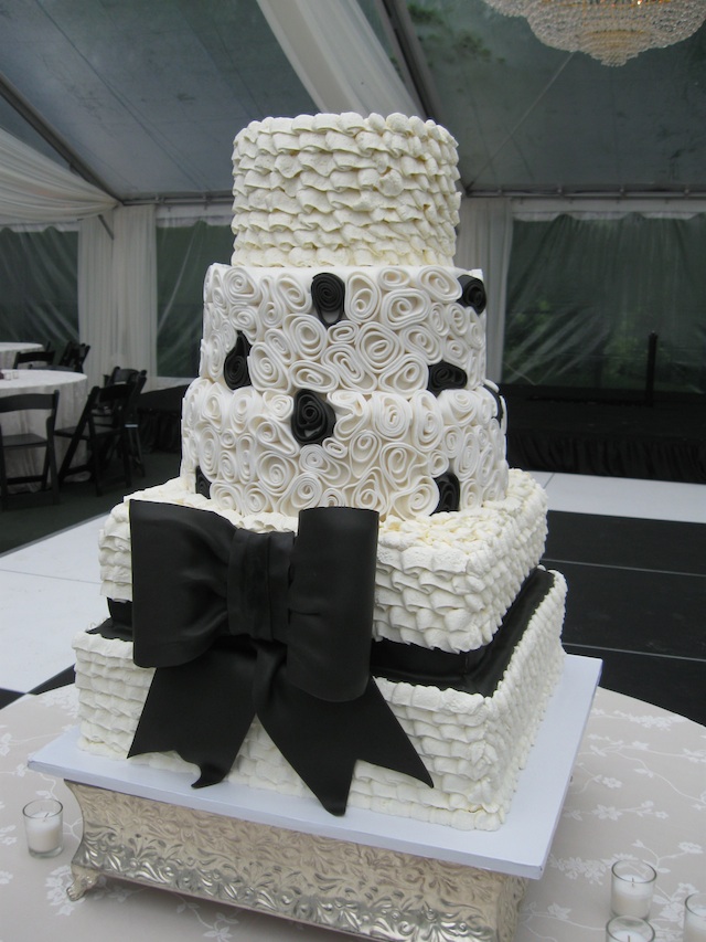 signature cakes by vicki, artist, professional, detailed, modern, black, cake