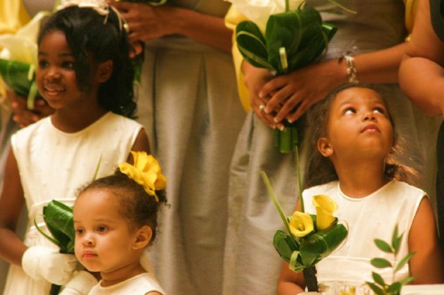 flower girls, nashville wedding, downtown, union station, yellow, white
