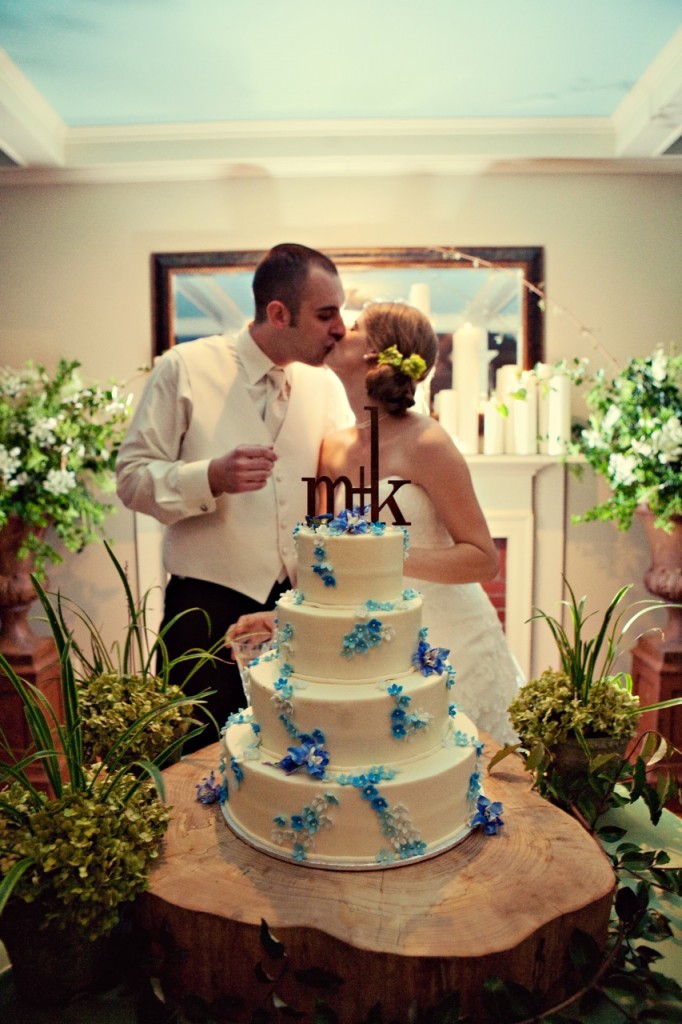 Cake for Green Nashville Wedding Cedarwood Reception