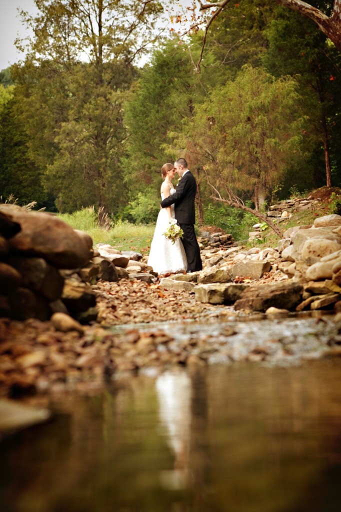 cedarwood-nashville-wedding-eco-friendly-creek