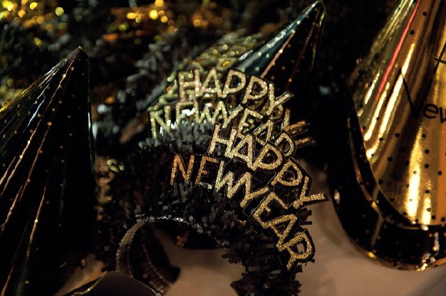 new years eve, nashville wedding, DIY bride, projects, gold, black