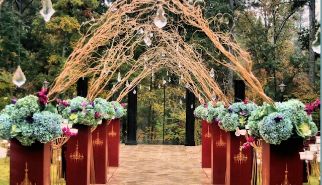 beyond details, nashville, wedding, vendor, arched walkway